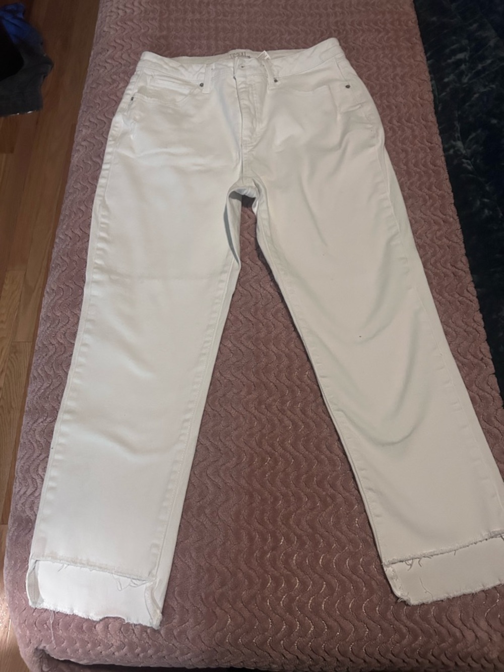 Time and Tru White Straight-Leg Jeans with Raw Hem